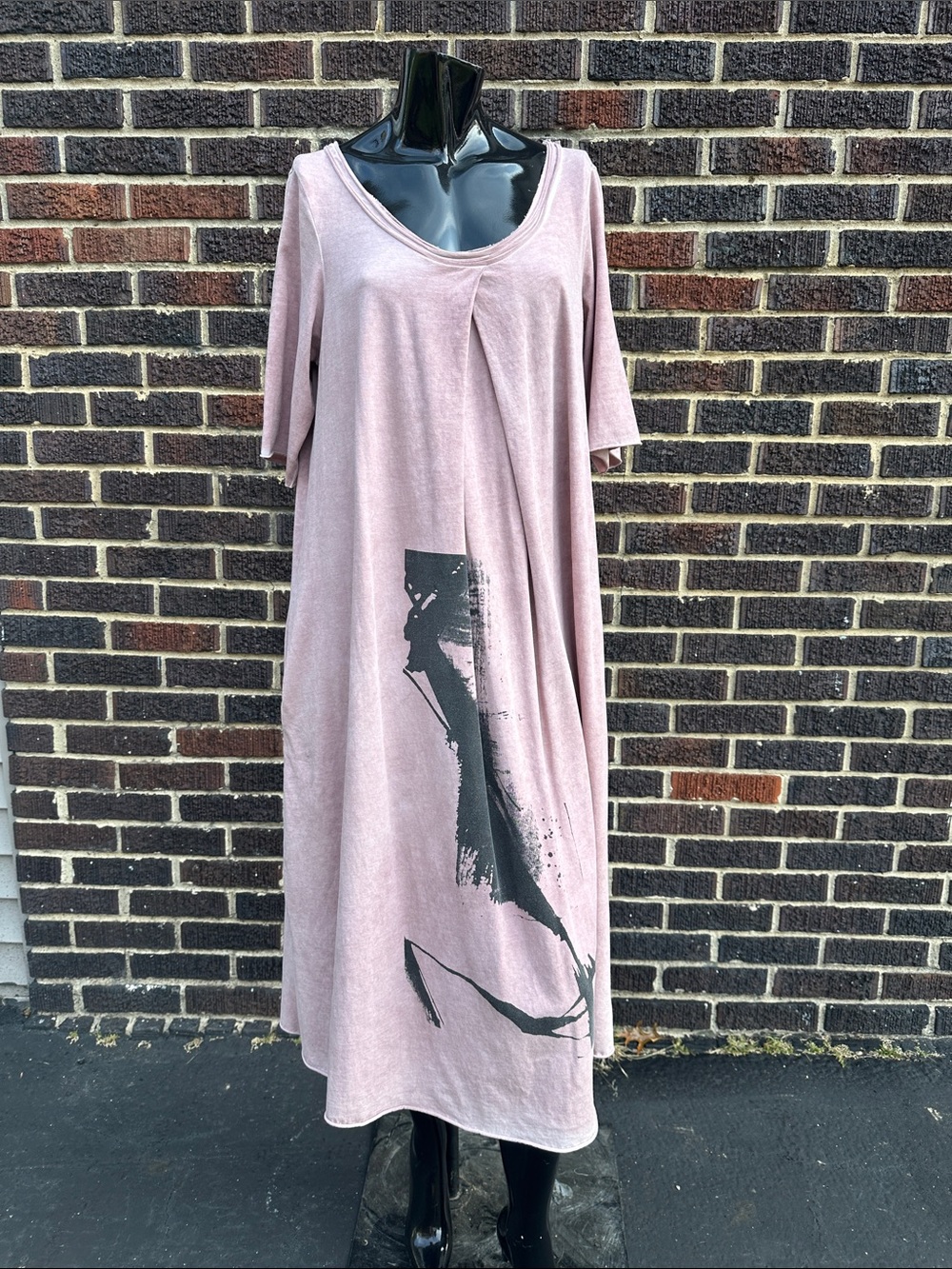 Luukaa Dusty Pink Maxi Dress with Black Graphic